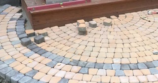 Укладка плитки на крыльцо в Верхнем Уфалее по цене от 819 руб. за м² | ТротуарнаяПлитка