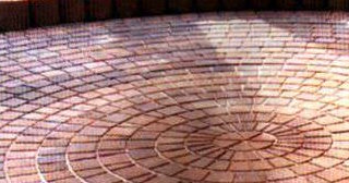 Укладка тротуарной плитки на отсев в Верхнем Уфалее — цена от 819 руб. за квадратный метр