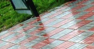 Профессиональная укладка цементной тротуарной плитки в Верхнем Уфалее в октябре