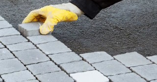 Укладка брусчатки в Верхнем Уфалее - цена от 819 руб. за м2 | ТротуарнаяПлитка