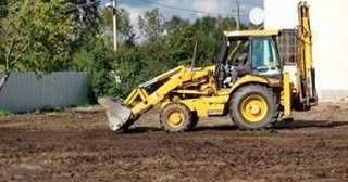 Выравнивание рельефа в Верхнем Уфалее в октябре